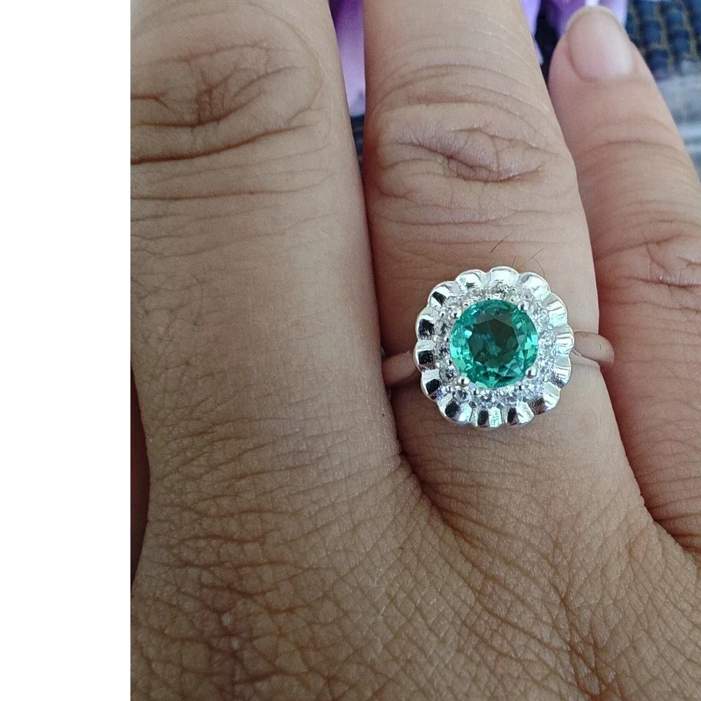 Ring Silver Emerald Green Scalloped Halo Floral Round Cut Size 7